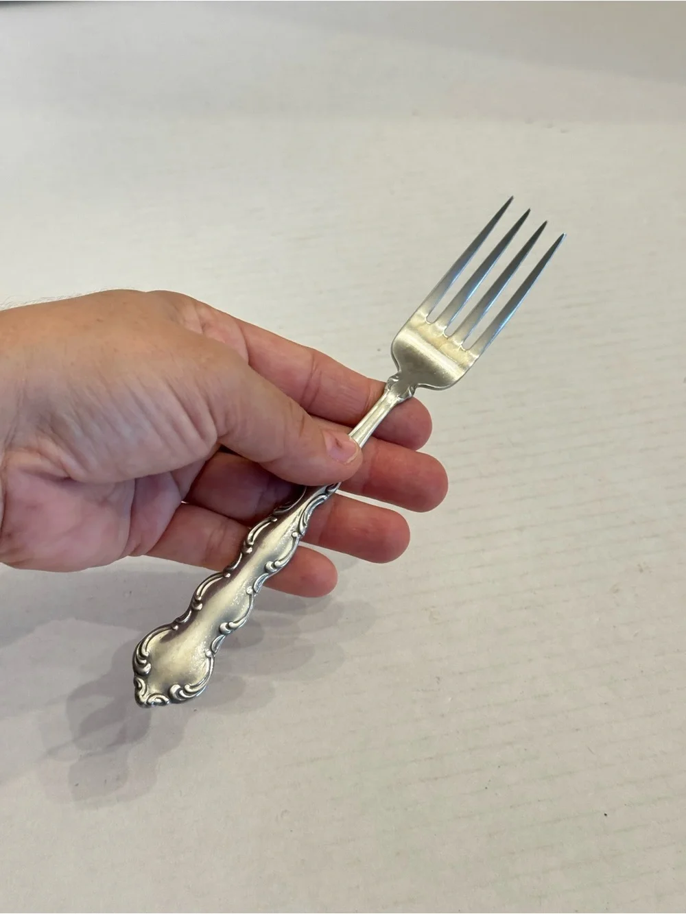 Oneida Deluxe Stainless Mozart 1 Dinner Fork 7 1/4